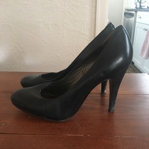 Jessica Simpson Black Heels